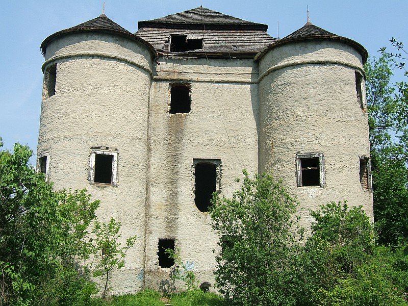 Alsómicsinye, Beniczky Castle
