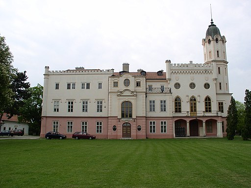  Amadé Manor