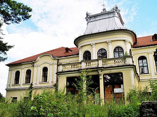 Malonyai Manor 